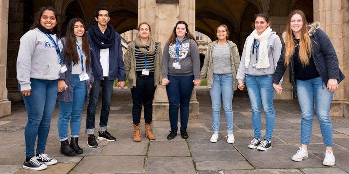 The experience page image group of students
