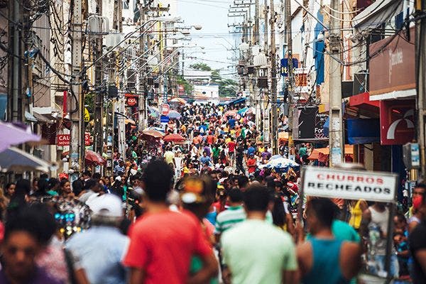 Busy Shopping strip, Soa Luis, Brazil